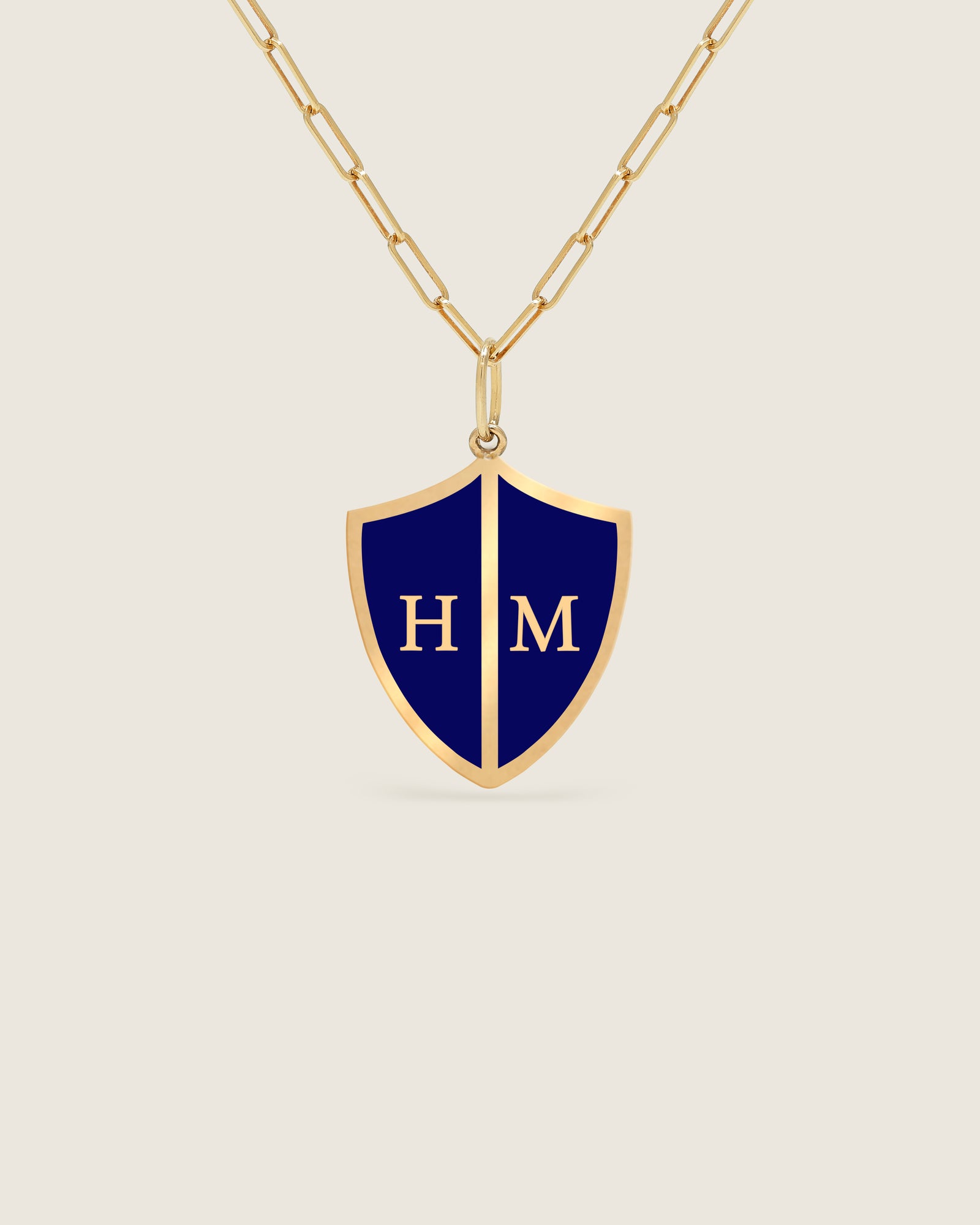 Bespoke Shield Pendant sans Diamonds