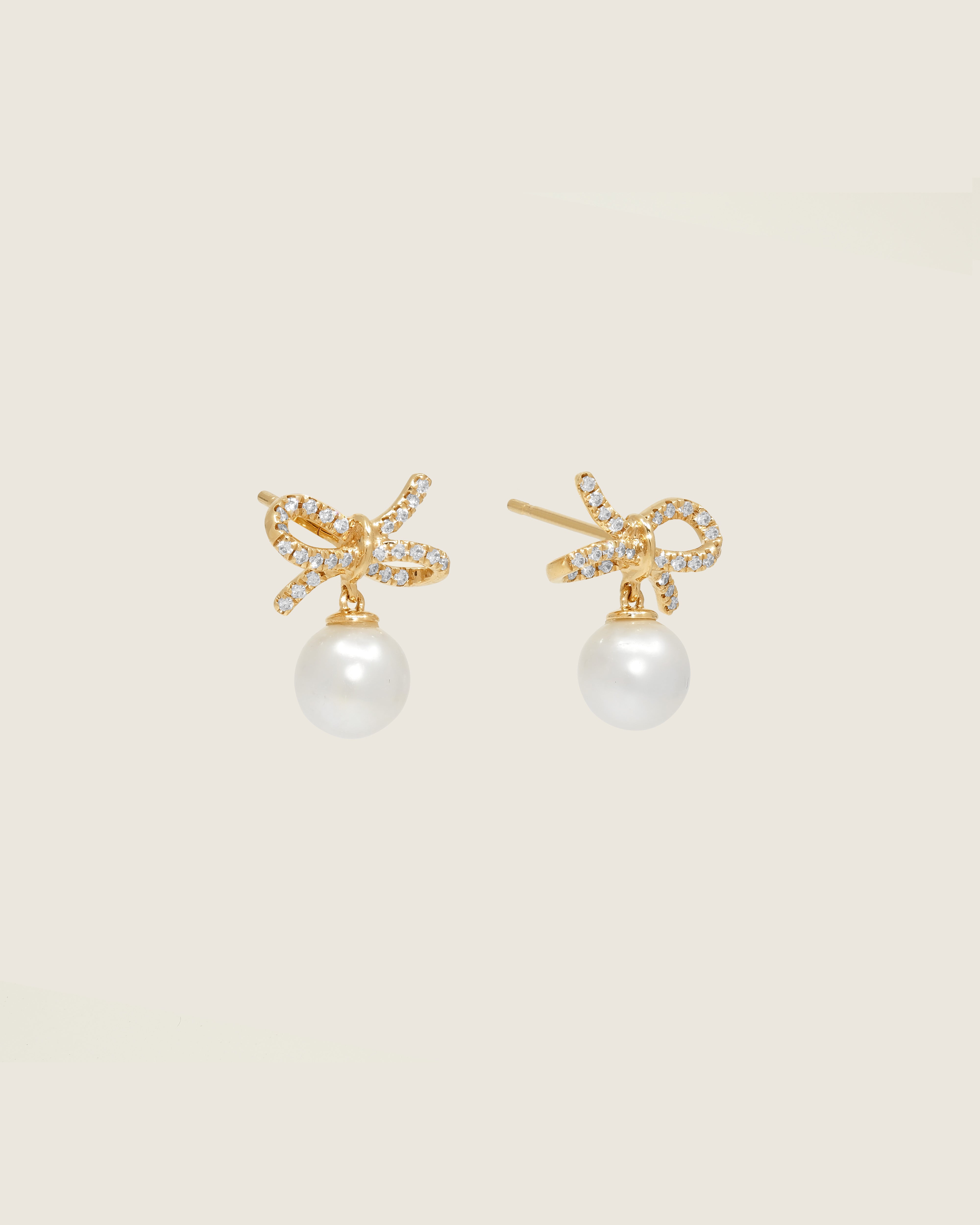 Bow & Pearl Drops